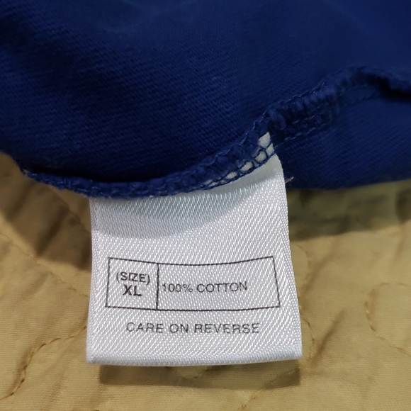 Disneyland Hong Kong T shirt size XL - Picture 4 of 5